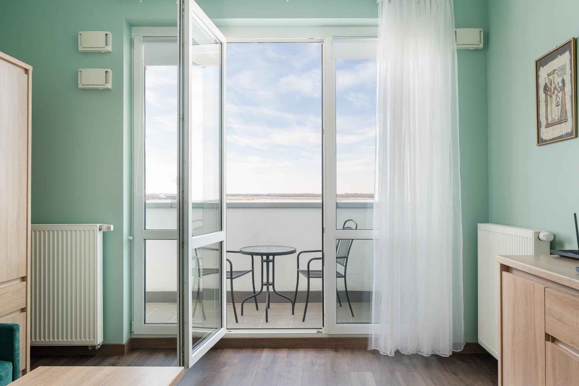 Apartament Lotnisko Chopina Comfy