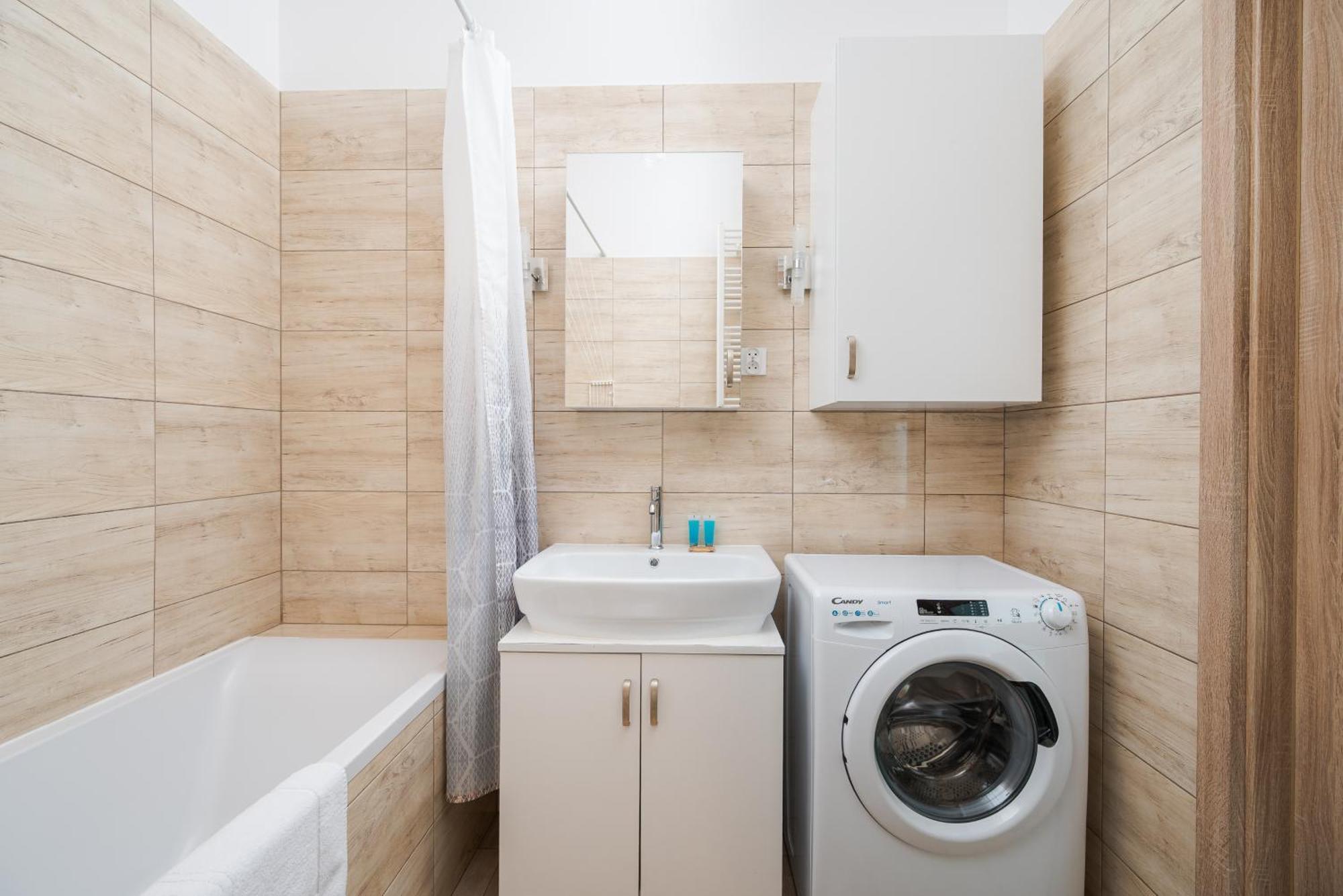 Lotnisko Chopina Comfy Apartament *